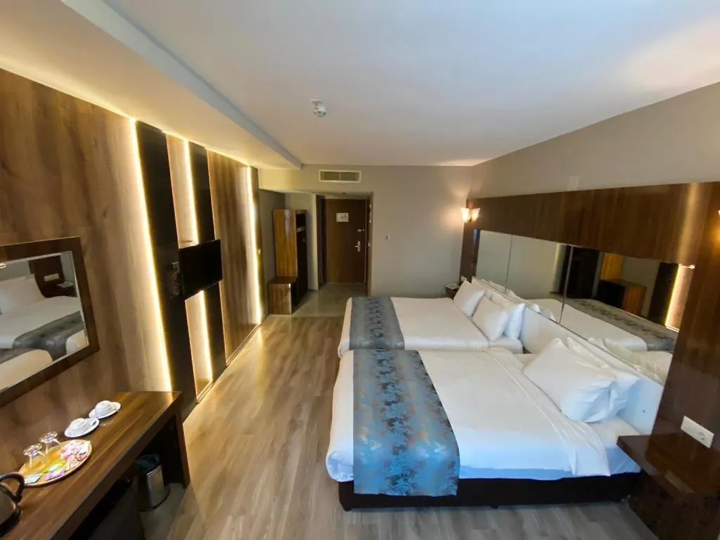 Yucel Hotel Usak 4*,